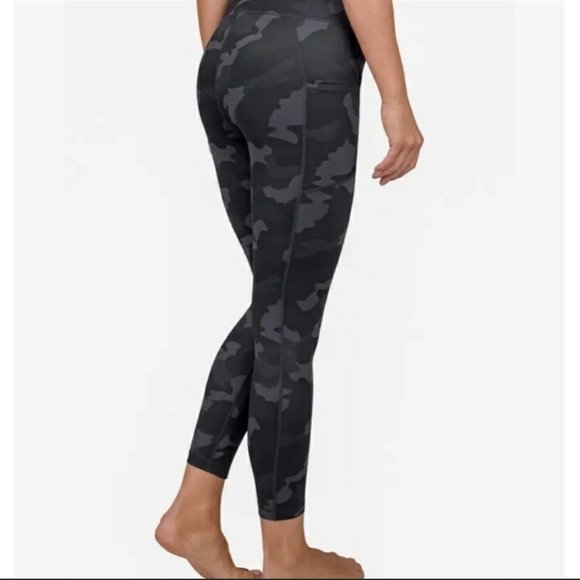 90 DEGREE BY REFLEX SLATE CAMO LEGGINGS - NWT! - Picture 3 of 4